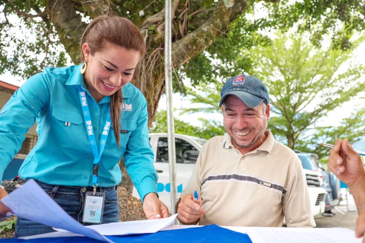Salvadoreños son beneficiados con empleos gracias a la DOM salvadorenos-son-beneficiados-con-empleos-gracias-a-la-dom